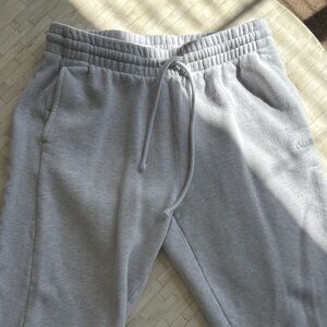 Aritzia TNA Gray fleece Sweatpants